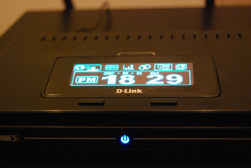 Illustration for article titled Hands on with D-Link's DGL 4500 OLED Screen Gaming Router